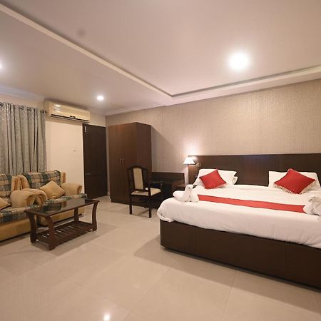 Hotel Bhagavath Gardens Chengannur Exterior photo