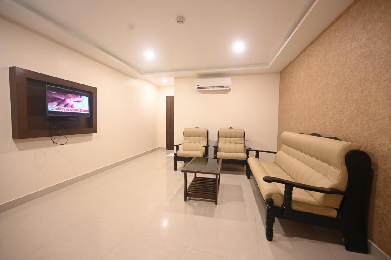 Hotel Bhagavath Gardens Chengannur Exterior photo