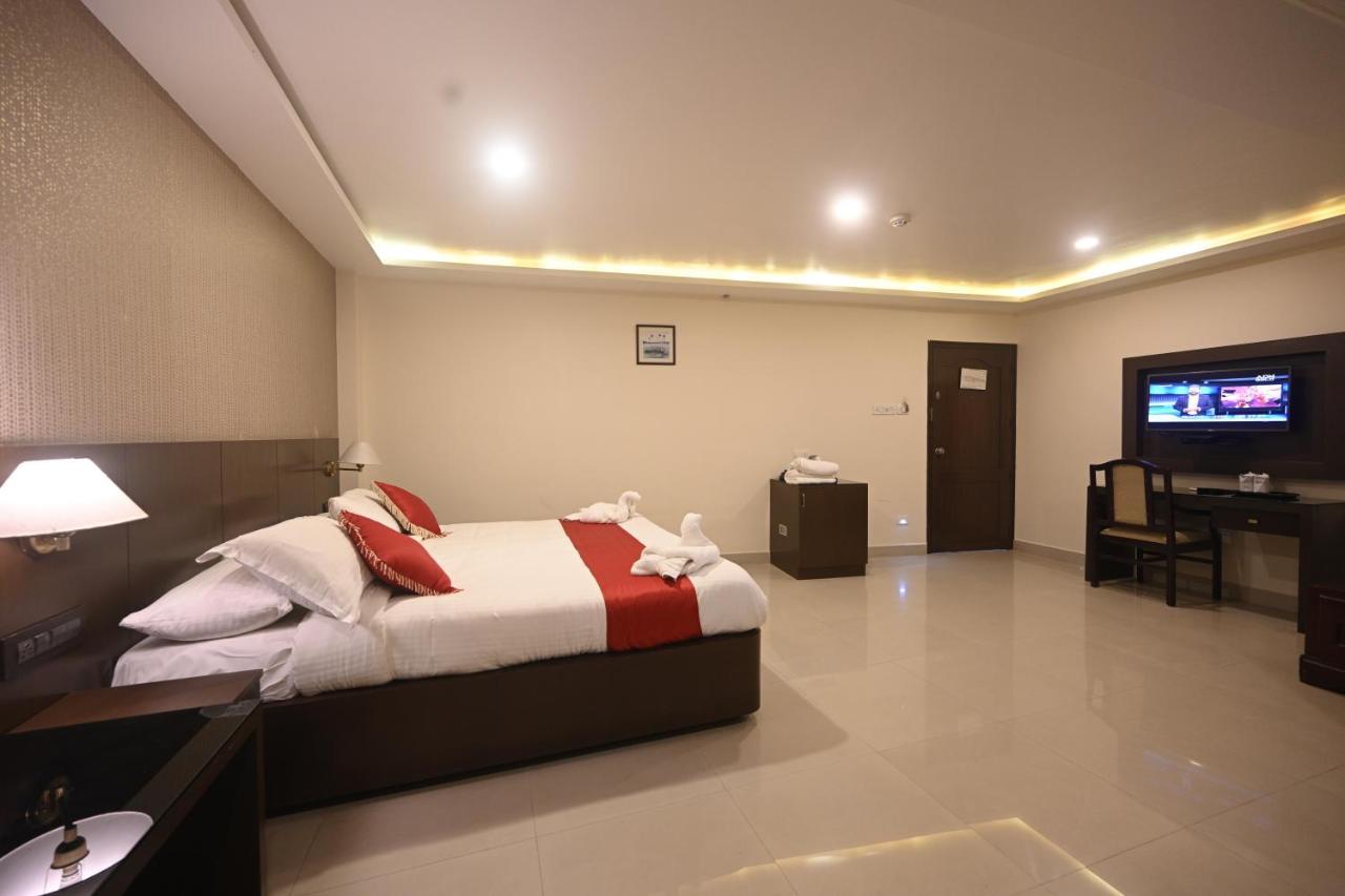 Hotel Bhagavath Gardens Chengannur Exterior photo