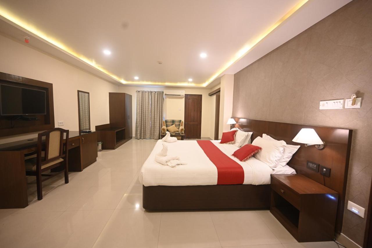 Hotel Bhagavath Gardens Chengannur Exterior photo
